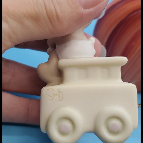'May your birthday be warm' Precious Moments Birthday Train piece 1985 VINTAGE - Picture 8 of 8